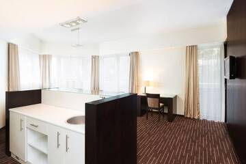 Фото номера Апартаменты Отель Hotel Uroczysko г. Cedzyna 8