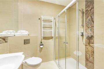 Фото номера Двухместный номер с 1 кроватью или 2 отдельными кроватями Отель Hotel Uroczysko г. Cedzyna 6